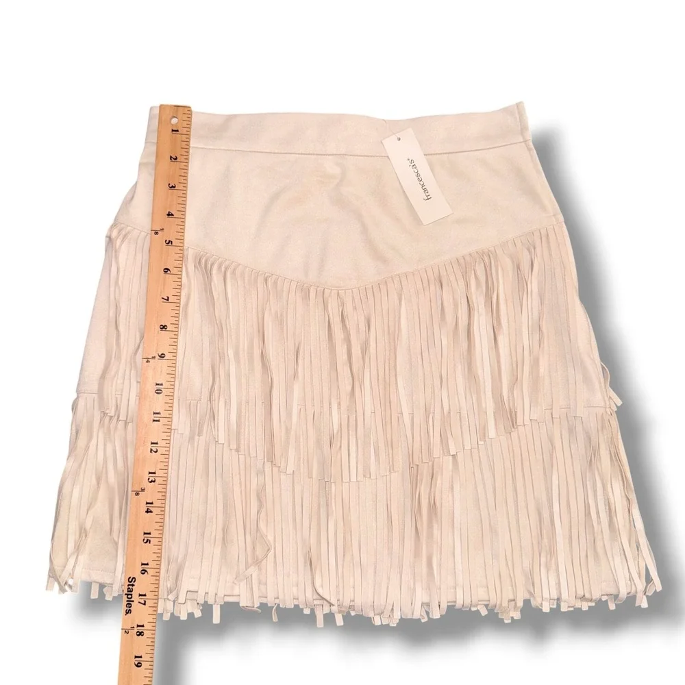 Francesca's Fringe Mini Skirt Women Size M Cream Faux Suede Western Boho NWT - Picture 4 of 10